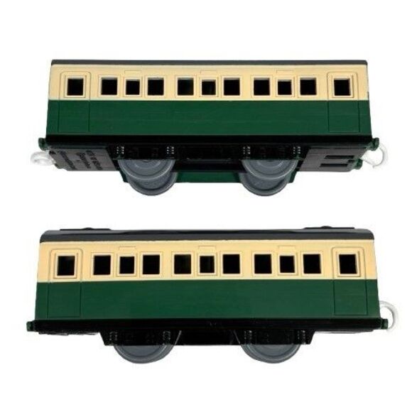 Thomas & Friends TOMY Trackmaster Gordons Green Express Coach Passenger Cars Set - Picture 4 of 11